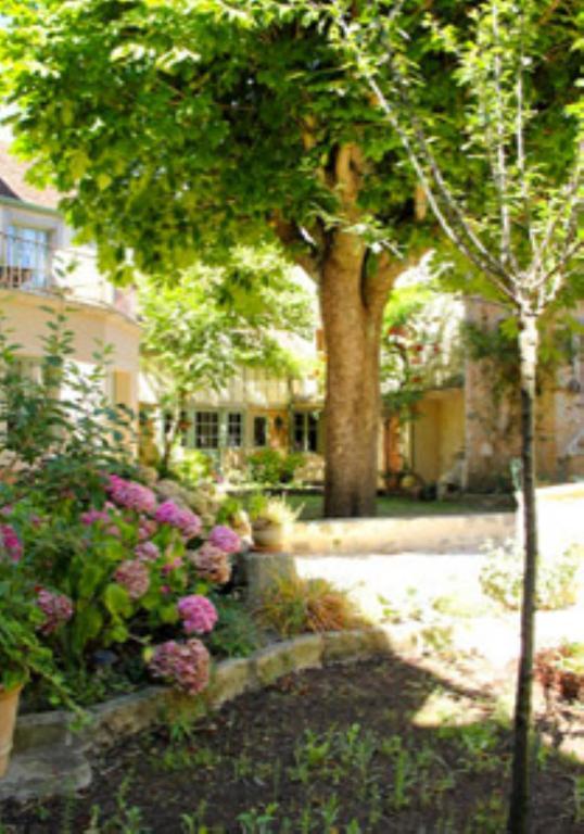 Chambres D'Hotes La Closerie Des Trois Marottes Melun Buitenkant foto